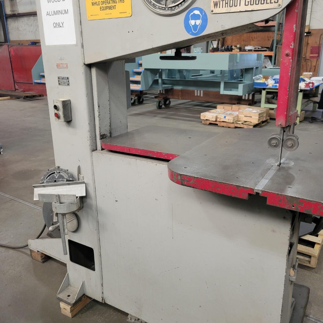 DoAll #36-R, vertical bandsaw, 19' 1" x .75" blade, 36" wheel, 7.5 HP, 1951 - Image 4