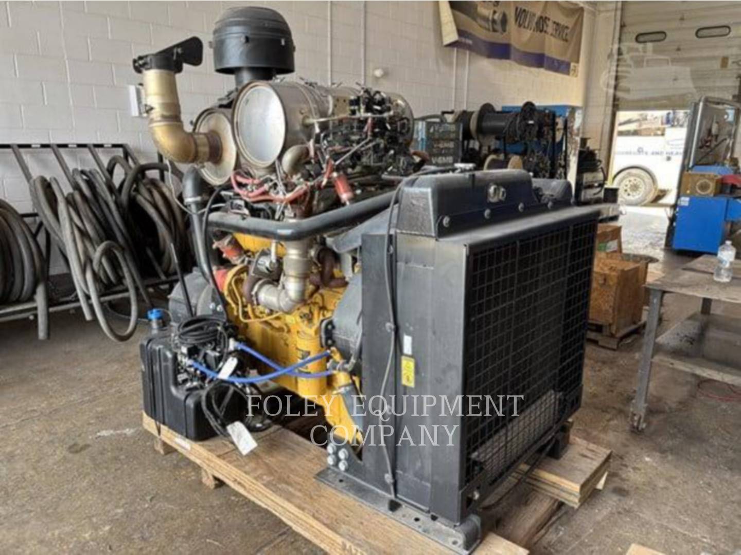 400 HP Caterpillar #C9.3, 2000 RPM, ctrl panel, mounted radiator, 2018 - Image 2