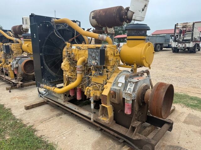 630 HP Caterpillar #C18, Industrial Power Unit, CAT control panel, RH charging alternator, 8000 hours, 2013 - Image 2