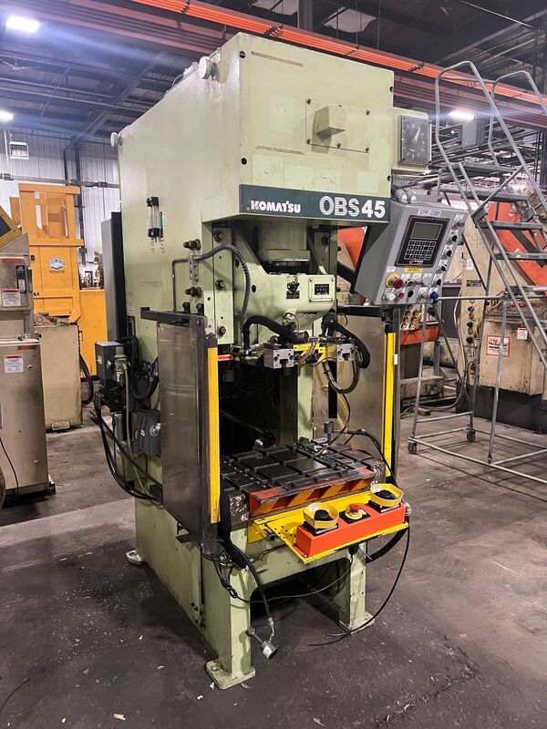 45 Ton, Komatsu, Gap Frame Press, 31.5" x 17.71" bed, 5.5" stroke, 2.36" ram adjustment, 13.77" shut height - Image 1