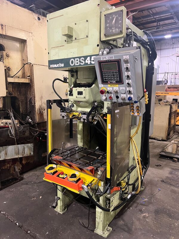45 Ton, Komatsu, Gap Frame Press, 31.5" x 17.71" bed, 5.5" stroke, 2.36" ram adjustment, 13.77" shut height - Image 3