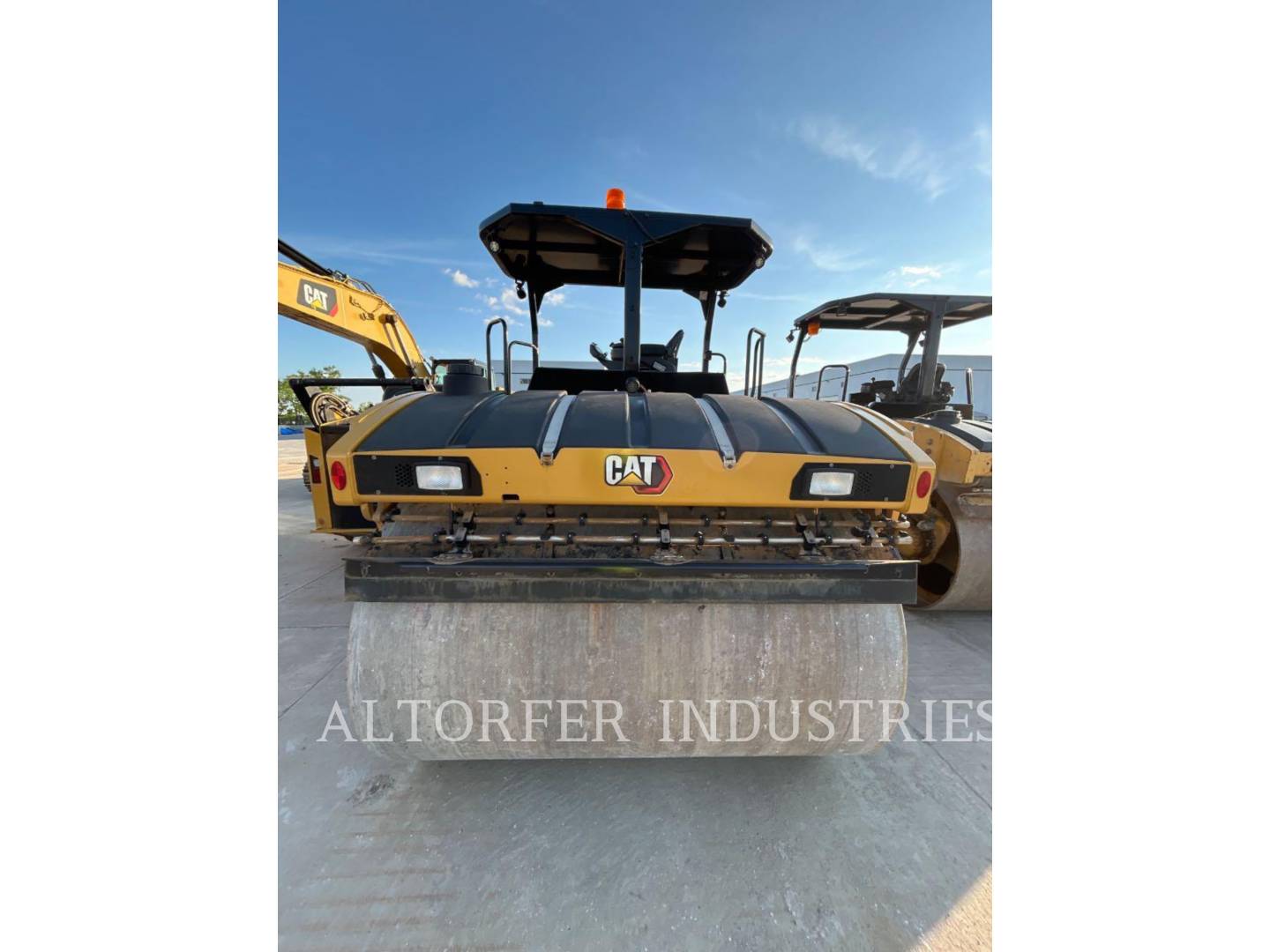 Caterpillar CB13-01, 1489 hours, S/N: PWP01168, 2023 - Image 8
