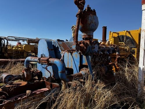 FES #MZ-9, triplex mud pump, Caterpillar D398 engine, mounted on skid with radiator - Image 3