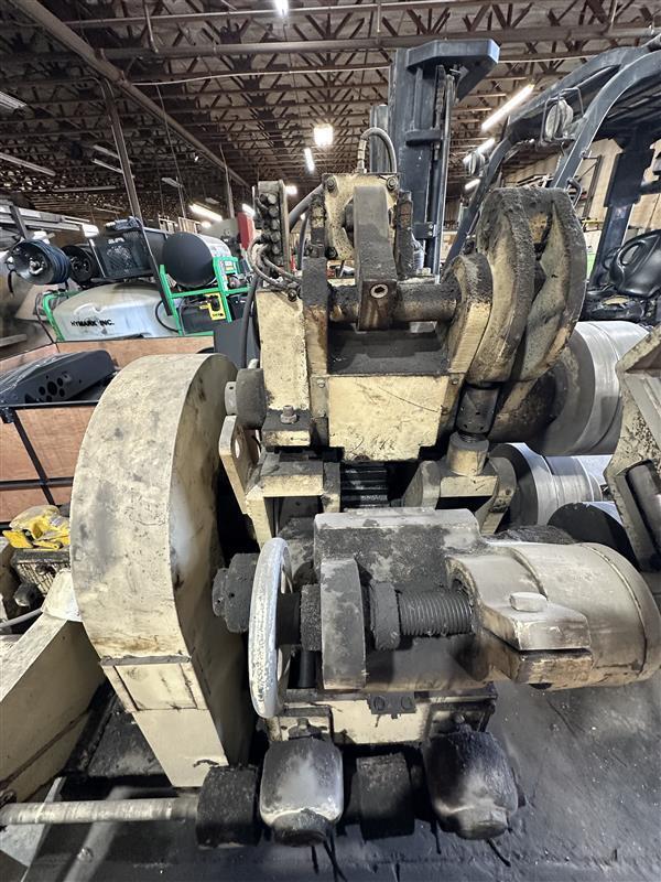 3" x 3" x 3/8" Hendley-Beloit #20-B, Angle Rolls, 10" diameter rolls, 3" L, 10 HP - Image 2