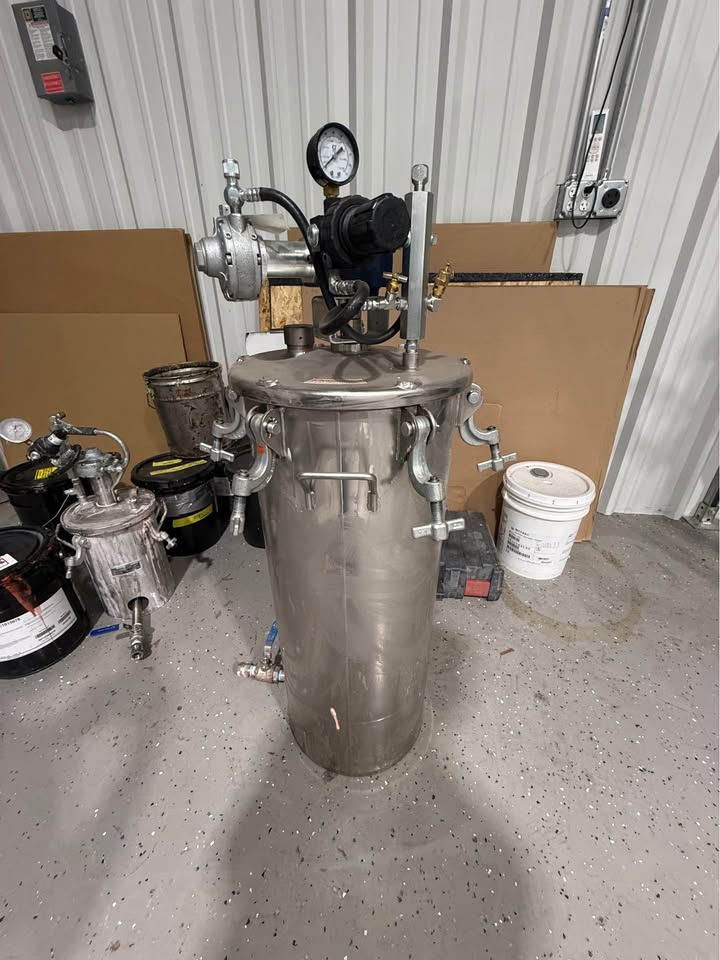 Cefla #Mito-2P, spray finishing line, w/ UV ovens, conveyors, pots, guns - Image 4