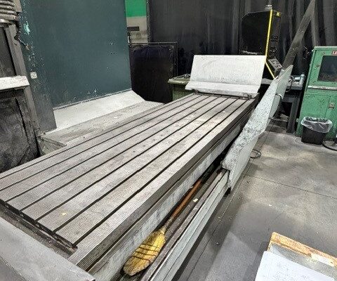 FPT #LEM935, CNC vertical machining center, 98" X, 39.4" Y, 59.1" Z, ISO 50 taper, 3000 RPM, 30 HP - Image 2