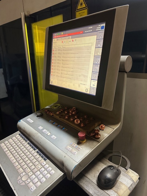 Trumpf #TruLaser-5040, CNC Fiber Laser, 6kw, 160" x80" x4.5" travel, 13' 4" x 6' 8" table, 53611 cut hours - Image 2