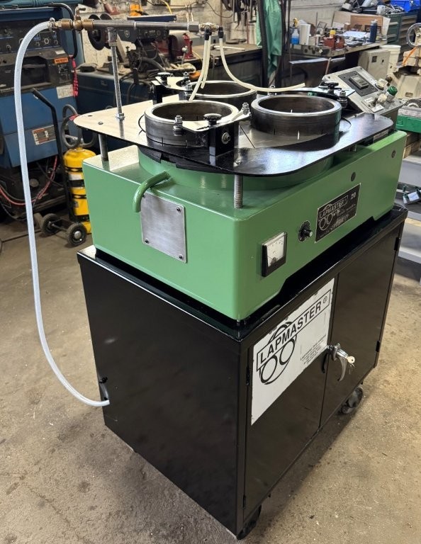 20" Lapmaster, open face, bench model, several plates available extra, timer, 3 rings (7-1/2" ID), pump - Image 3