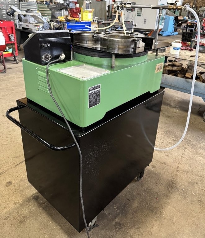 20" Lapmaster, open face, bench model, several plates available extra, timer, 3 rings (7-1/2" ID), pump - Image 7