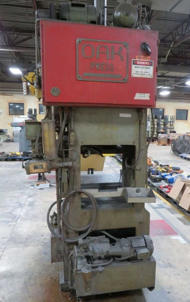30 Ton, Oak #FP1-A, Fin Press, 1.5" stroke, air clutch & brake, 133-385 SPM - Image 5