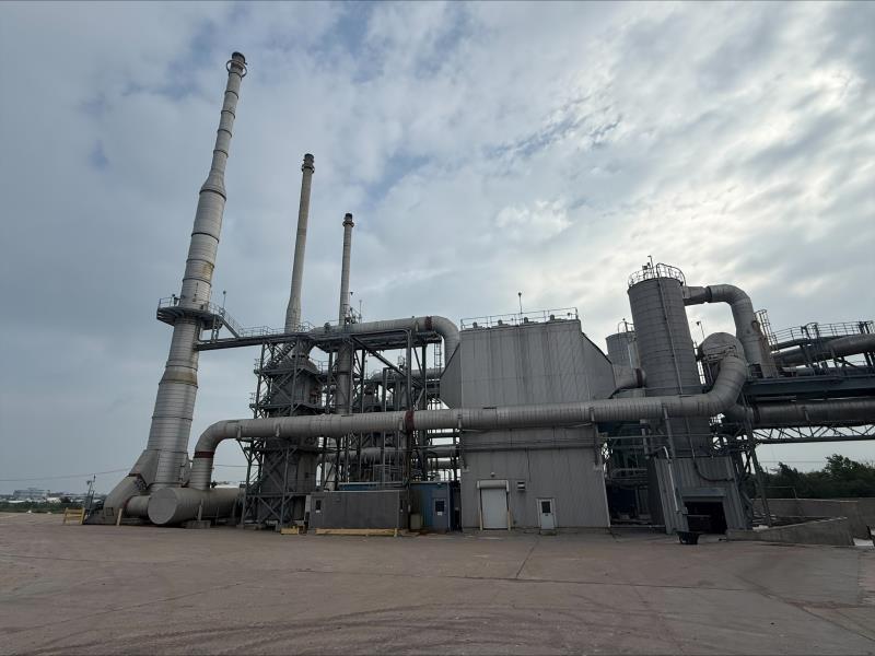 Electrostatic precipitator, McGill AirClean 3-200, for glass furnace emission/polution Control - Image 1