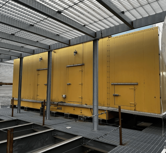 1500 KW Caterpillar #3512, Diesel Generator Set w/ Paralleling Switchgear, 480 Volts, 1800 RPM, 8000 amp - Image 2