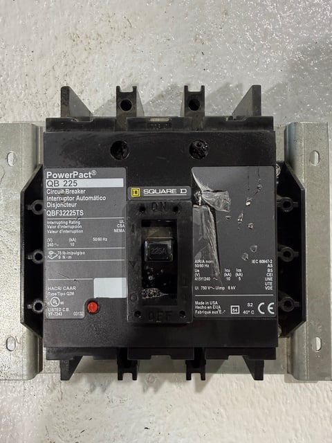 225 Amps, Square D #QB225, Molded Case Circuit Breaker, 3-pole, 240 Volt, 3PH - Image 1
