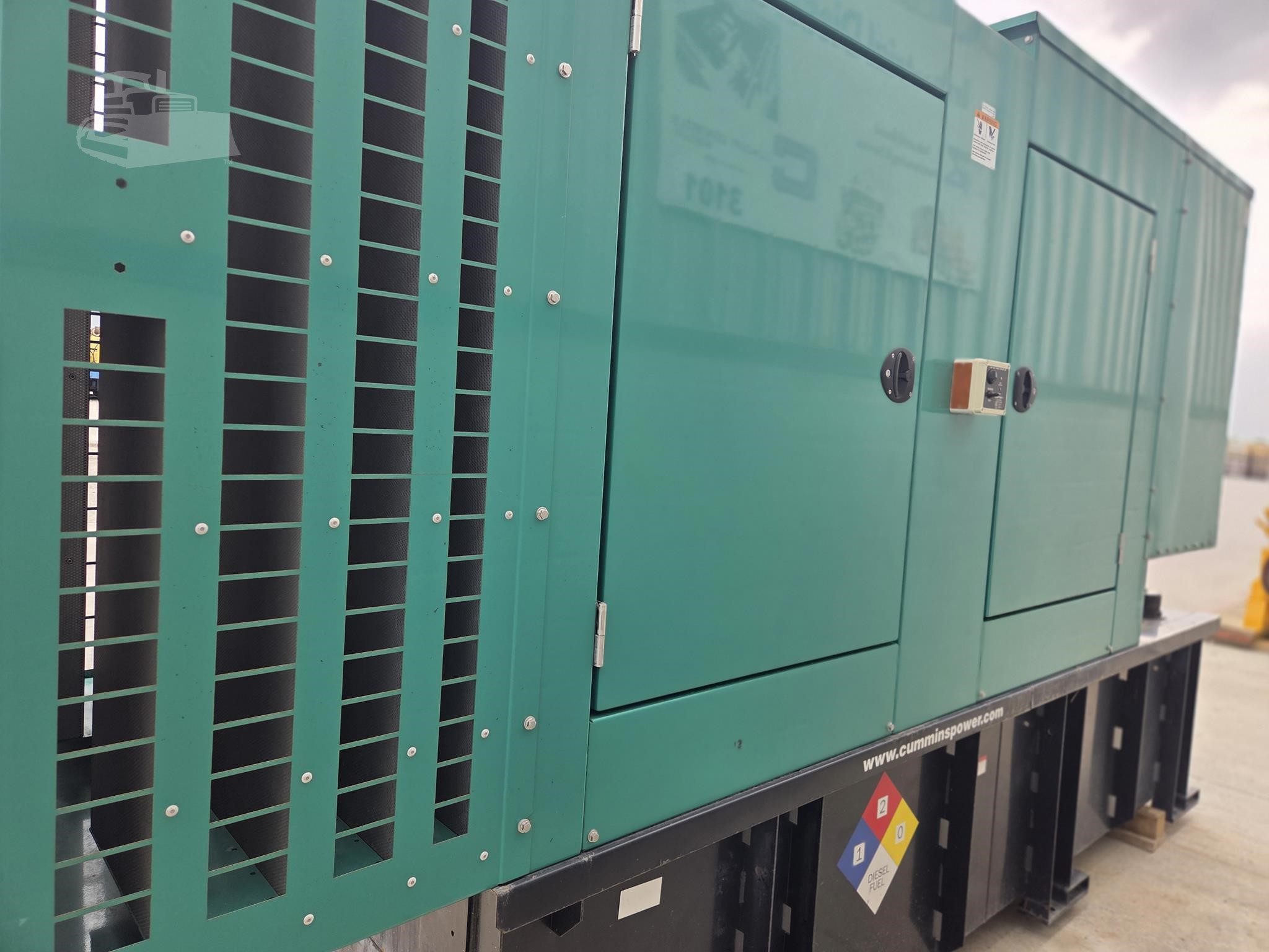 200 KW Cummins #DSGAE-1326476, Diesel Generator Set, 277/480 Volts, 1800 RPM, 3PH, 251 hours - Image 10