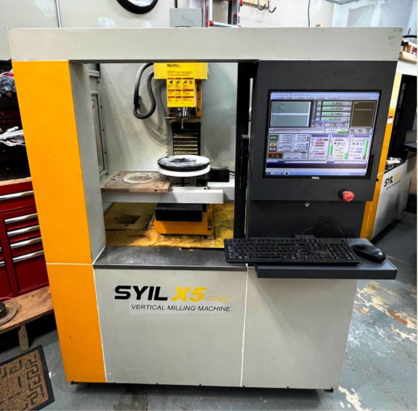 Syil #X5-Combo, 6.3" x20.5" table, 11" X, 5.9" Y, 10.6" Z, 5k, R-8, 1.5 HP, 4" rot table 4-Axis, casters - Image 1