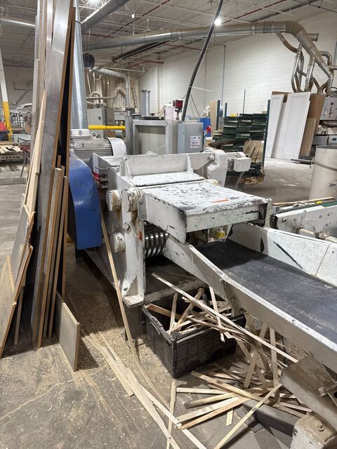 Vecoplan #VTH-45/12/2, horizontal single shaft shredder, 40 HP, 26" W x 16' L feed conveyor, 1997 - Image 1