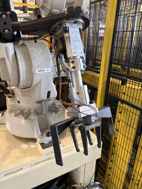 ABB, IRB-2600-12/1.85, 6-Axis robot, 26.4 lb payload, IRC 5 controller, pendant controller, 2022 - Image 4