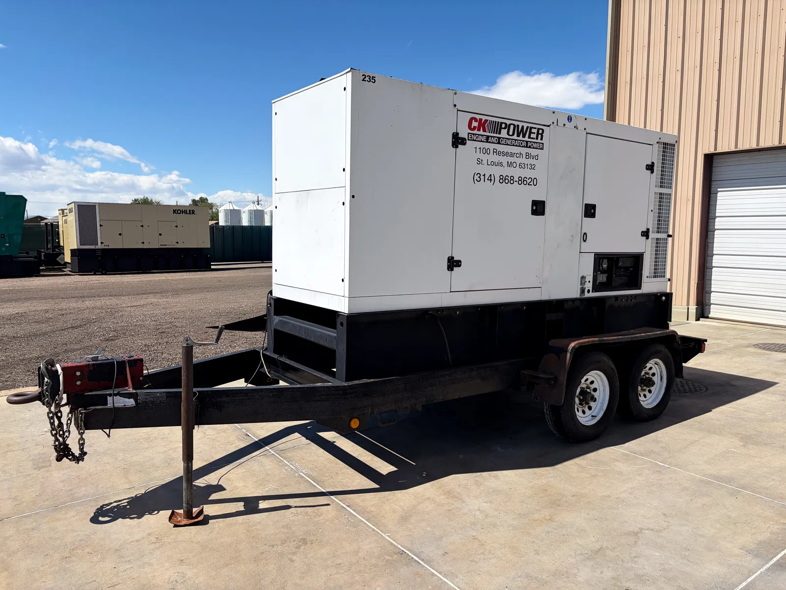 194 KW SDMO, diesel generator, trailer/enclosed, 120/208 Volts, 12298 hours - Image 2