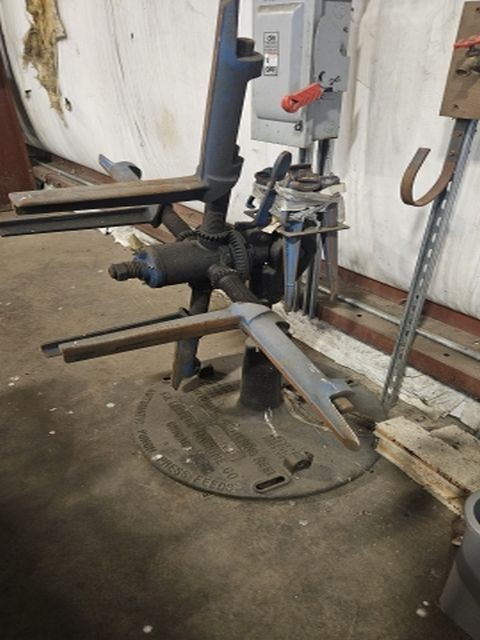 600 lb. Littell #5G, non-powered coil reel, 10" width, 46" outside dimensions, 10"-20" ID, centering reel, 4 - Image 2