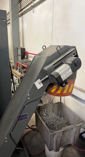 Haas #ST-20Y, CNC Turning Center, 31.7" swing, 21" machining length, 11.75" turning diameter, 8" chuck, 2.5" - Image 4