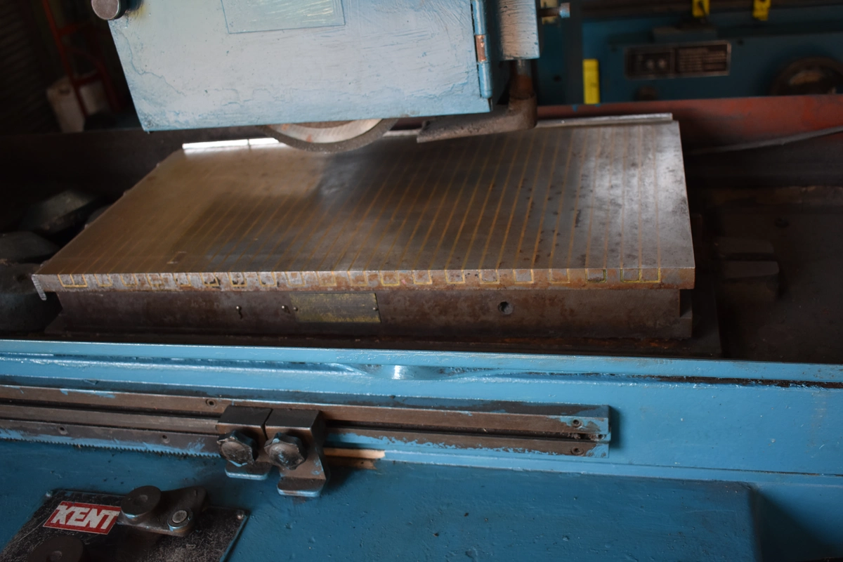 12" x 25" Kent #KGS-306AHD, Reciprocating Surface Grinder, 12" x 1.25" wheel, 21.62" spindle to table, 3 HP - Image 4