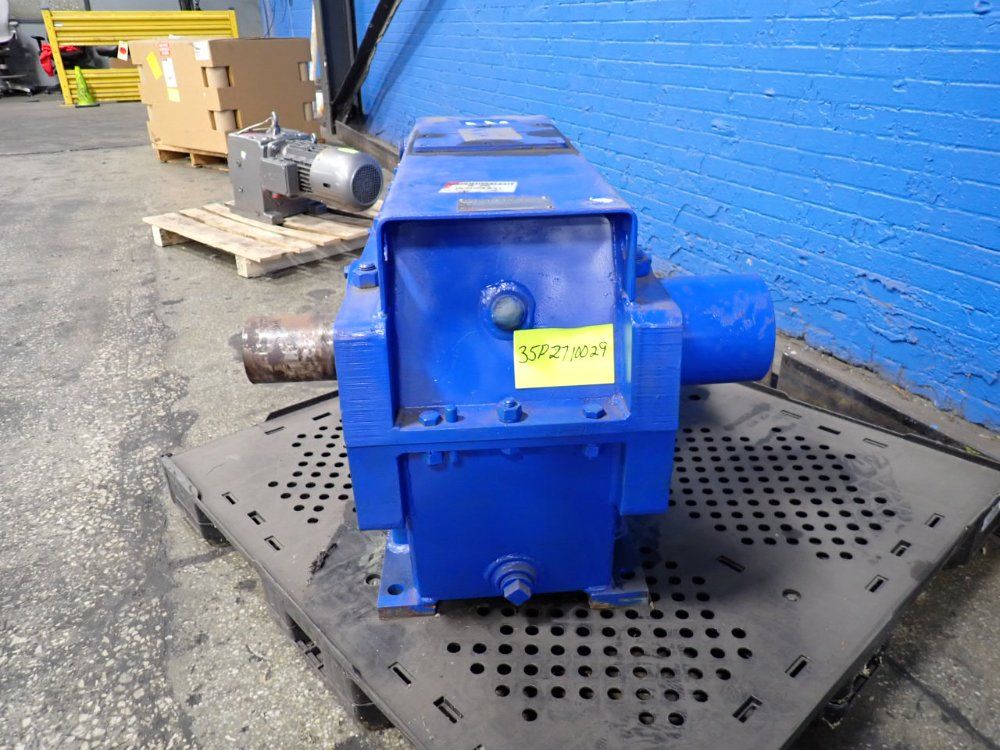 25.9 HP @ 1750 RPM, Philadelphia, Gearbox, 159.00 :1 ratio - Image 3