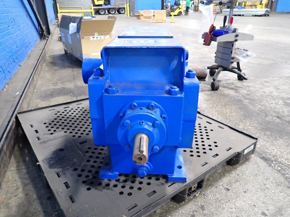 25.9 HP @ 1750 RPM, Philadelphia, Gearbox, 159.00 :1 ratio - Image 5