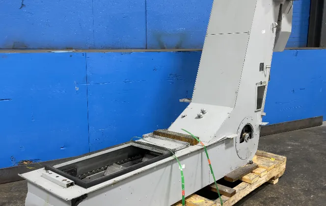 21" wide, Chip Conveyor, 60" flat, 60" rise, 200/220 V. - Image 1