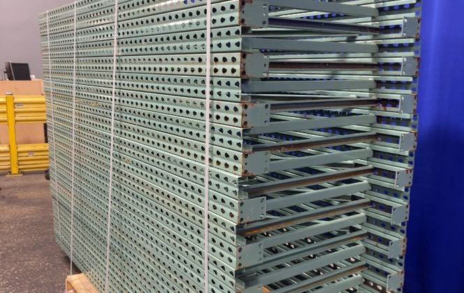 Pallet Racking Uprights, Tear Drop, 96" x 32", 4-1/2" x 3" plate - Image 3