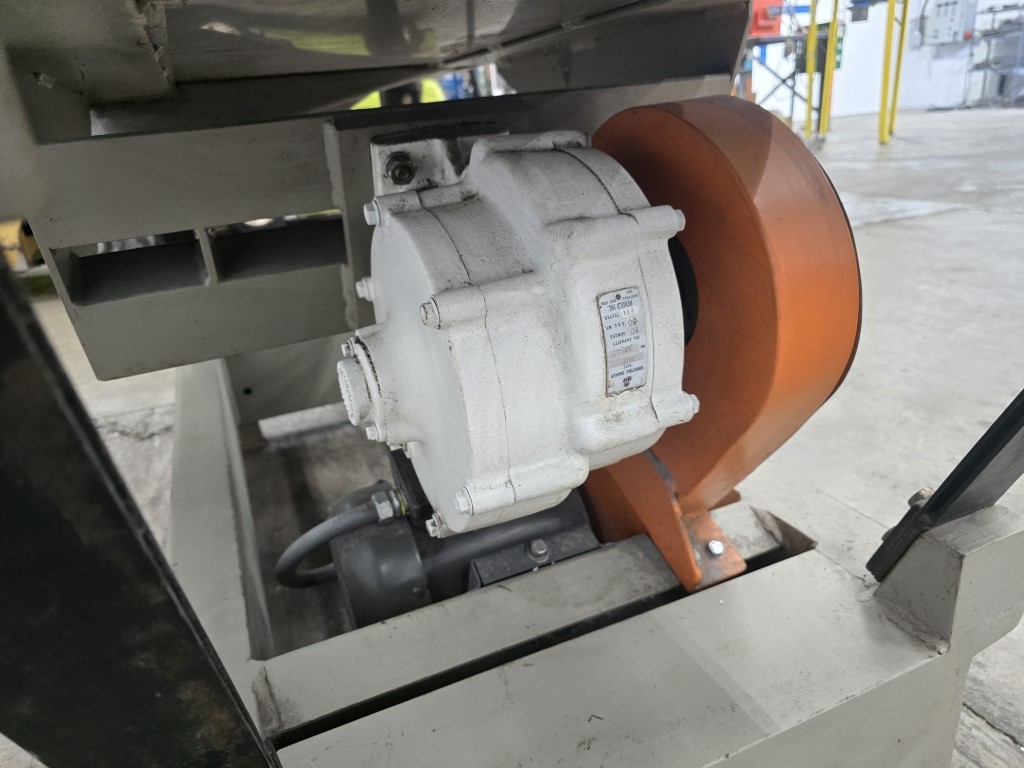 22" x 72" MGB Engineering, classifier, 3 separations, 1/8" fines & 1/4" overs screens, 1.5 HP Weg motor, 2016 - Image 6