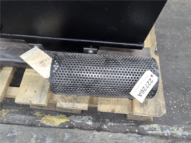7.8" x 16.5" Conair #817, plastic granulator, 3-knife open rotor, 1/2" screen, 10 HP, 460/3/60 - Image 9