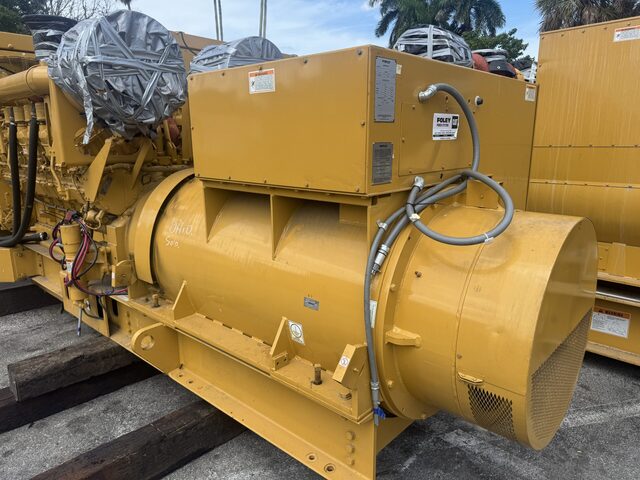 2000 KW, 1800 RPM, Caterpillar #SR4-HV, Generator End, 13,200 Volt, 3PH, 1999 - Image 3