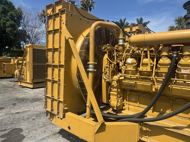 Caterpillar, Industrial Vertical Radiator, 72" fan, 1999 - Image 3