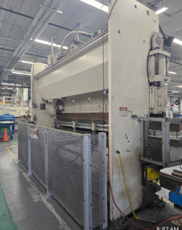 230 Ton, Cincinnati #230CB, hydraulic brake press, 14' overall, hydraulic cylinders rebuilt in 2024 - Image 3