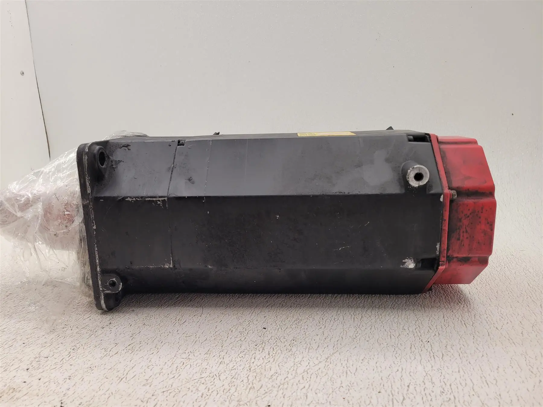 3.8 KW Fanuc #22/2000, AC servo motor, 157 Volts, 133 Hz, 15 A., 2000 RPM, 1998, 91783 - Image 1
