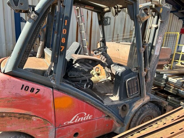 5600 lb. Linde #H30D, sit-down forklift, FOR PARTS, 184" mast, diesel, 3422 hours, 2006, 10555 - Image 2