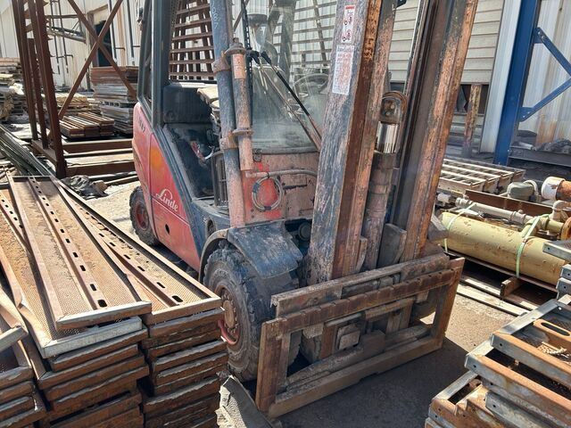 5600 lb. Linde #H30D, sit-down forklift, FOR PARTS, 184" mast, diesel, 3422 hours, 2006, 10555 - Image 3
