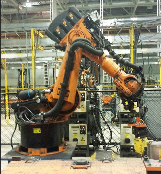 Kuka, KR-150 & KR200, 6-Axis CNC industrial robots, 400 units available sold separate - Image 4