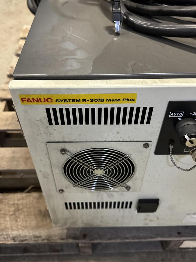 Fanuc #M-20ID/25, 6-Axis CNC Robot, 55 lb. payload, 72.1" reach, R-30iB MATE Plus controller, teach pendant - Image 4