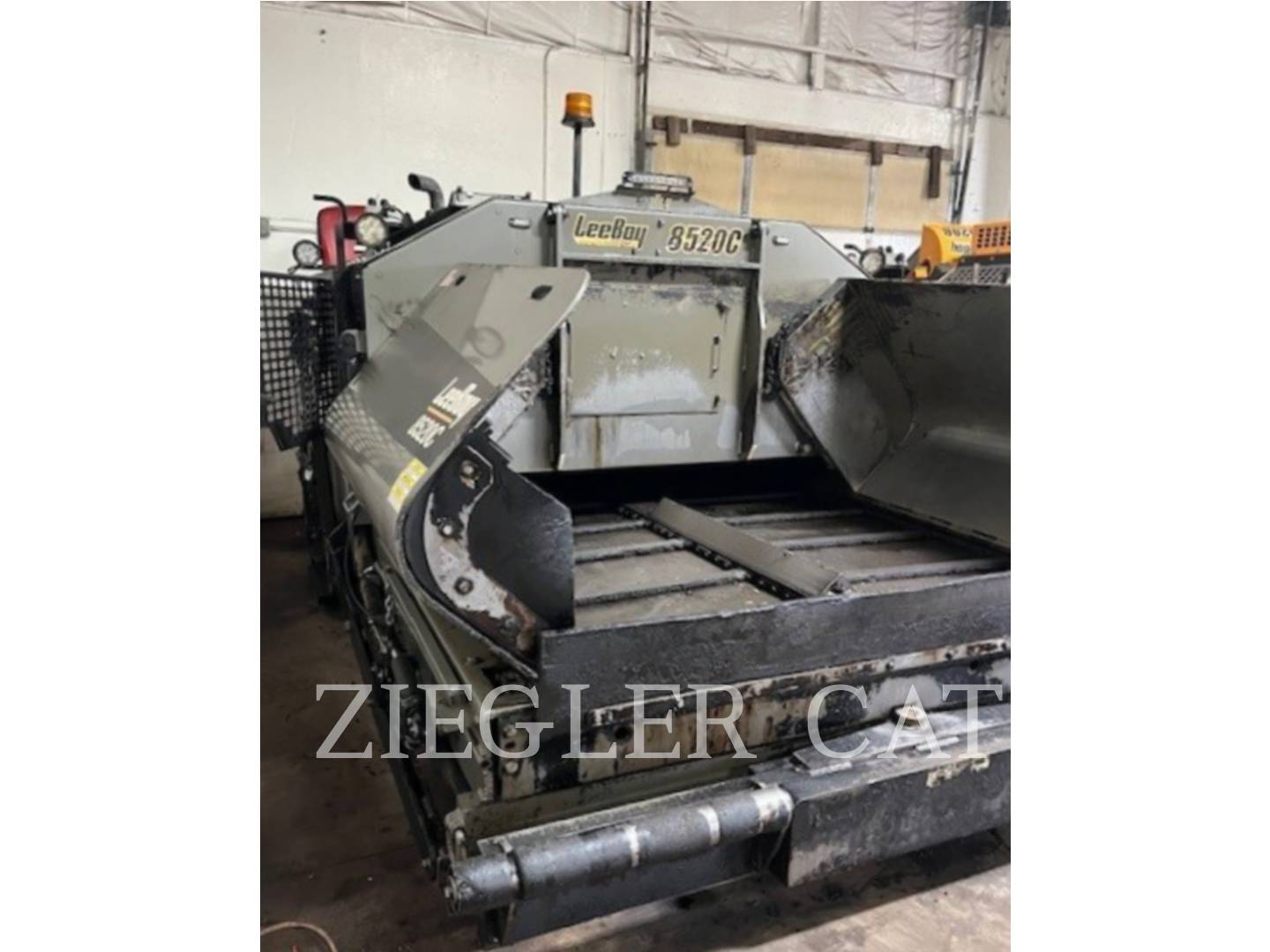 Lee-Boy 8520C, Asphalt Paver, 1435 hours, S/N: 372809, 2023 - Image 2