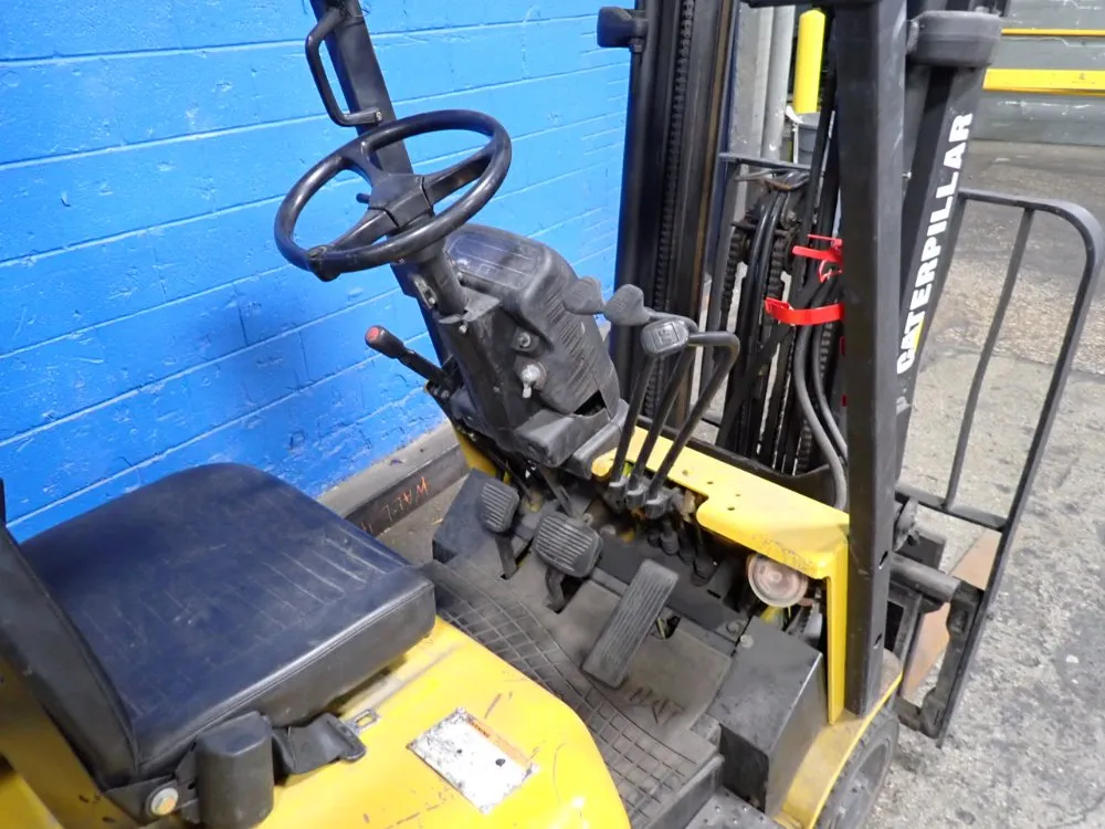 2,000 lb. Mitsubishi Caterpillar #FGC18K, Propane Forklift, 42" forks, AS IS - Image 8