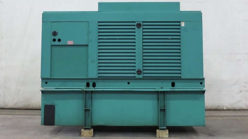 400 KW Cummins #DFCE, diesel generator set, 277/480 Volts, 508 hours, 605 HP @ 1800 RPM, NTA-855-G5 engine - Image 1