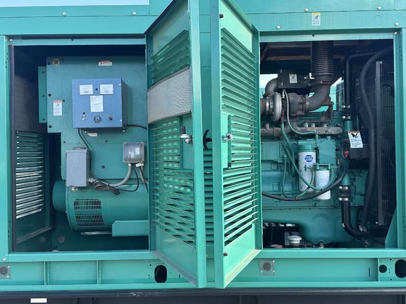 250 KW Cummins #DQDAA, diesel generator set, 277/480 Volts, 85 hours, 464 HP @ 1800 RPM, QSL9-G7 engine, EPA - Image 4