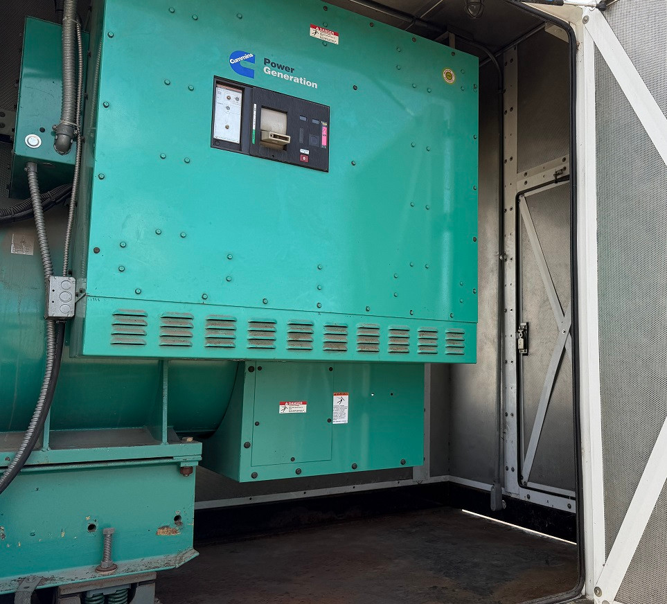 1000 KW Cummins / Onan #DFHD, diesel generator set, 277/480 Volts, 3-phase, 1490 HP @ 1800 RPM, QST30-G5 - Image 5