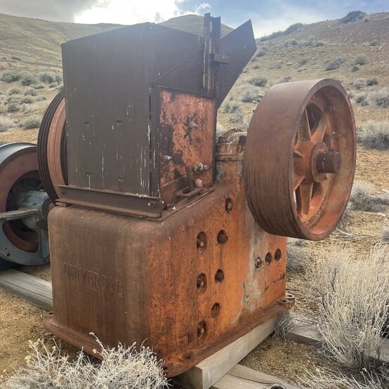 18" x 24" Universal Engineering #1824, Jaw Crusher, 23-126 TPH - Image 1