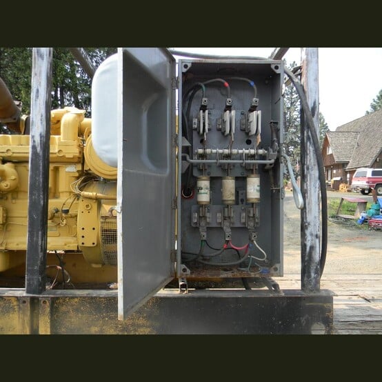 124 KW Caterpillar #3306, Diesel Generator, 480 Volts, 227 HP CAT engine, 1800 RPM, 3PH panel, 6930 hours - Image 7