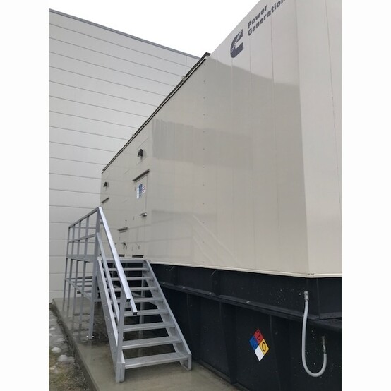 2250 KW Cummins #DQKAF, Diesel Generator, 277/480 Volts, 3280 HP engine, 1800 RPM, 3000 amp circuit breaker - Image 3
