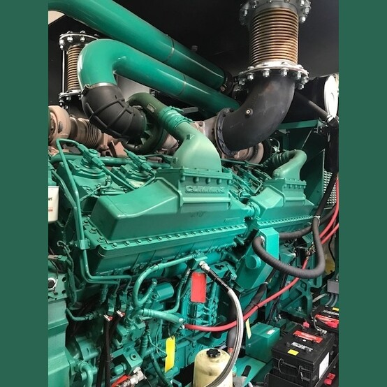2250 KW Cummins #DQKAF, Diesel Generator, 277/480 Volts, 3280 HP engine, 1800 RPM, 3000 amp circuit breaker - Image 5