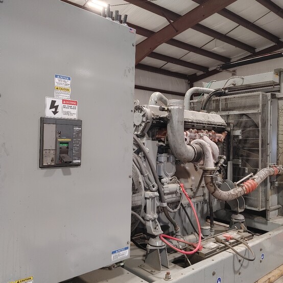 250 KW MTU #DS250, Diesel Generator, 120/208 Volt, 418 HP MTU engine, 1800 RPM, 1000 amp Square D main - Image 5