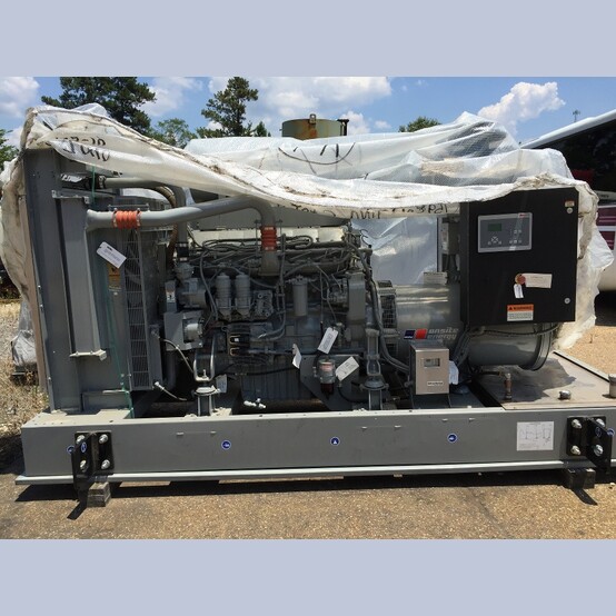 250 KW MTU, Diesel Generator, 600 Volts, 1800 RPM, 300 amp circuit breaker, DGC 2020 control panel, 2014 - Image 1